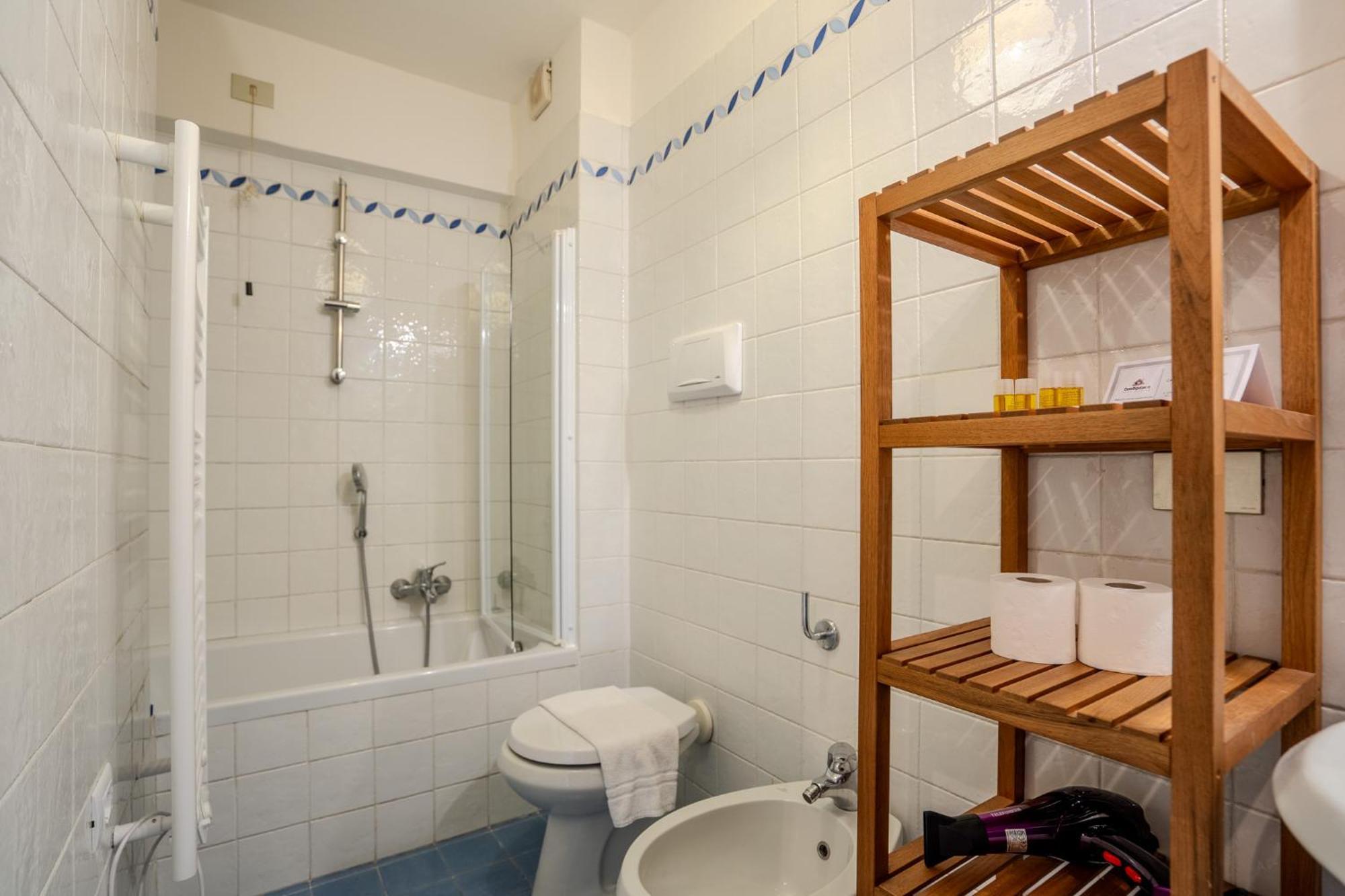 Apartment Caseospitali - Casa Acqua E Cielo, Nido Sul Naviglio Martesana Mailand